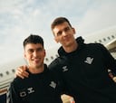 Llorente y Marc Roca, los primeros hinchas