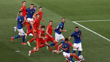 Rome (Italy), 20/06/2021.- Matteo Pessina (C, front) of Italy scores his team's first goal during the UEFA EURO 2020 group A preliminary round soccer match between Italy and Wales in Rome, Italy, 20 June 2021. (Italia, Roma) EFE/EPA/Ryan Pierse / POO