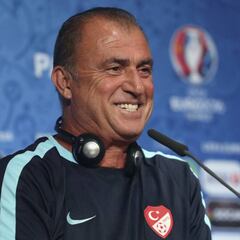 Fatih Terim: "La prensa española critica siempre a Arda Turan"
