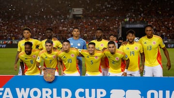 Soccer Football - World Cup - CONMEBOL Qualifiers - Venezuela v Colombia - Estadio Monumental de Maturin, Maturin, Venezuela - September 9, 2025 Colombia players pose for a team group photo before the match REUTERS/Leonardo Fernandez Viloria