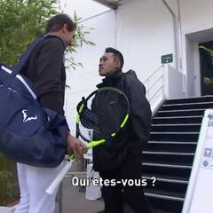 ¡Guardia no reconoce a Nadal y no lo deja entrar a la cancha!