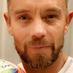 El exfutbolista Lee Hendrie habla sobre sus múltiples intentos de suicidio