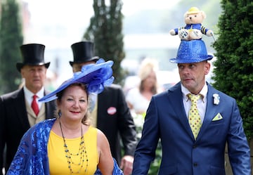 Día de estreno en el hipódromo de Ascot, ciudad al sur de Inglaterra, donde se celebra la tradicional y pintoresca carrera de caballos con la presencia de la familia real británica.