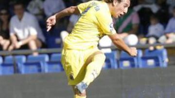 <b>LA DIFERENCIA.</b> El internacional español Santi Cazorla marcó la diferencia al anotar el gol que le dio la victoria a los de Castellón sobre el Deportivo de la Coruña.