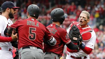 Se vacían dugouts por pelea en Diamondbacks-Cardinals