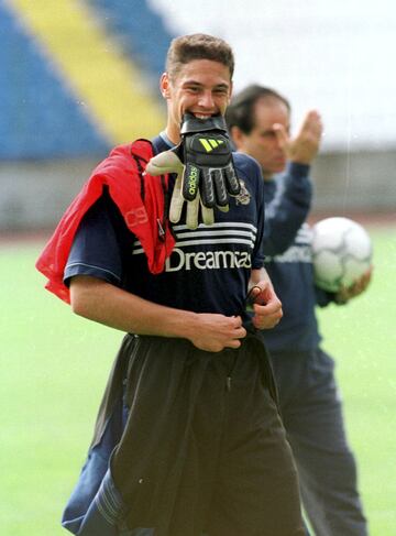 El canterano, de 20 años, subió esa temporada a la primera plantilla como tercer portero. No disputó ningún minuto, pero no pudo elegir mejor año para dar el salto del Fabril al Depor.