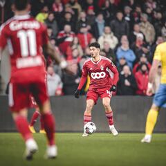 Brighton se ilusiona con Steven Álzate tras paso por Standard Lieja