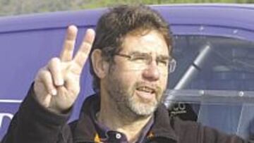 <b>ANIMADO. </b>Salvador piensa que lo puede hacer bien con su BMW.