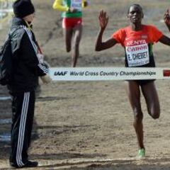 Kenia sanciona a Chebet, doble oro mundial, con cuatro años