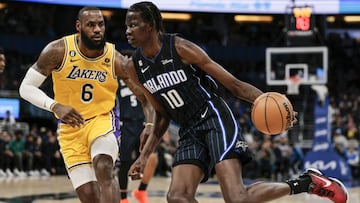 lebron-james-bol-bol-los-angeles-lakers-nba