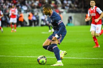 Kylian Mpappé of PSG during the French championship Ligue 1 football match between Stade de Reims and Paris Saint-Germain on August 29, 2021.