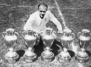 Jug¨® 58 partidos donde anot¨® un total de 49 goles y logr¨® 5 Copas de Europa.