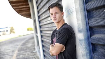 Juanpi A&ntilde;or, posando para AS en el estadio Ciudad de M&aacute;laga.