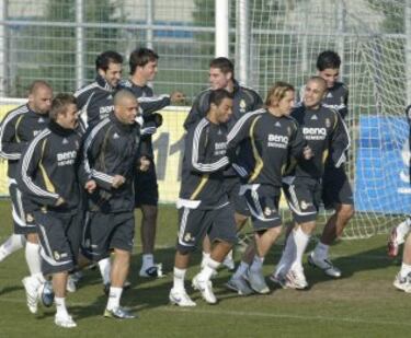 En su primera temporada, Marcelo no brilló como se esperaba. Fabio Capello no le dejaba subir y no pudo demostrar todo su talento. Pero pese a todo el brasileño conquistaría su primer título como jugador del Real Madrid: la Liga 2006-2007.