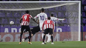 Así anotó Fabián Orellana su primer gol en el Valladolid