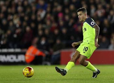 How and where to watch Manchester United - Liverpool: times, tv, online