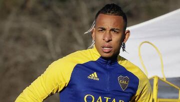 Sebasti&aacute;n Villa durante un entrenamiento con Boca Juniors.