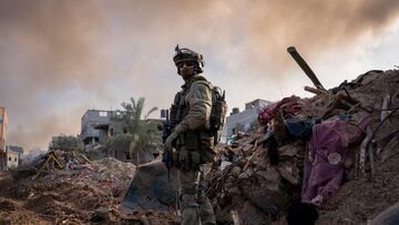 FILE PHOTO: An Israeli soldier operates in the Gaza Strip amid the ongoing conflict between Israel and the Palestinian Islamist group Hamas, in this handout picture released on December 21, 2023. Israel Defense Forces/Handout via REUTERS    THIS IMAGE HAS BEEN SUPPLIED BY A THIRD PARTY/File Photo