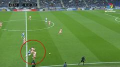 Esta inusual jugada de Messi llamó la atención en España