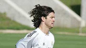 <b>CON GANAS. </b>El futbolista argentino tiene ganas de jugar el próximo partido a pesar de arrastar una tendinitis.