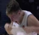 Doncic falló el triple decisivo y lo pago su camiseta: mordiscos de pura rabia
