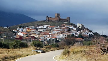 trasmoz pueblo zaragoza aragon leyendas brujeria brujas excomunion maldicion iglesia