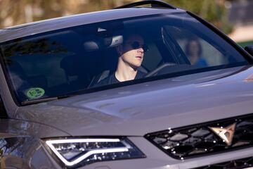 Marc-André ter Stegen llegando a la Ciudad Deportiva del Fútbol Club Barcelona.

