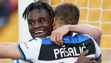 Duván de cabeza y de zurda: Triplete de goleador