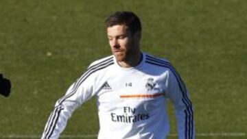Xabi Alonso, en un entrenamiento con el Madrid.