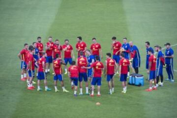 León se vuelca con la Selección durante el entrenamiento