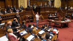 God&iacute;n habla tras recibir el premio en la C&aacute;mara de Representantes.