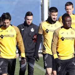 Reconocimiento para Djené, Ángel y Makel Bergara