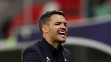 Soccer Football - FIFA Intercontinental Cup - Derby of the Americas - Cruz Azul v Flamengo - Ahmad Bin Ali Stadium, Al-Rayyan, Qatar - December 10, 2025 Cruz Azul coach Nicolas Larcamon reacts REUTERS/Mohammed Salem