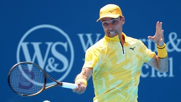 MASON, OHIO - AUGUST 10: Roberto Bautista Agut of Spain returns a shot to Cameron Norrie of Great Britain during the Cincinnati Open at Lindner Family Tennis Center on August 10, 2025 in Mason, Ohio. Matthew Stockman/Getty Images/AFP (Photo by MATTHEW STOCKMAN / GETTY IMAGES NORTH AMERICA / Getty Images via AFP)