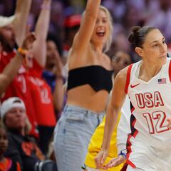 How many games has USA’s women’s basketball team gone without losing in the Olympic Games?