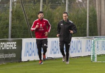 Barcelona y Arsenal están detrás del delantero español, figura del Celta de Vigo donde comparte delantero con Fabián Orellana.