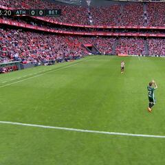 Emociona: la ejemplar ovación a Joaquín en San Mamés