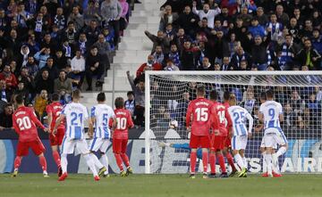 1-0. Jonatahan Silva marcó el primer gol.