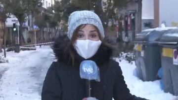 Increíble lo que le pasó a esta reportera con la nieve