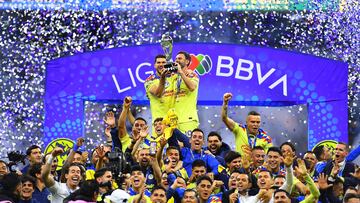 Henry Martin and Miguel Layun lift the Champion trophy - La 14 - with Players from America during the final second leg match between Club America and Tigres UANL as part of Torneo Apertura 2023 Liga BBVA MX, at Azteca Stadium, December 17, 2023, in Mexico City, Mexico.