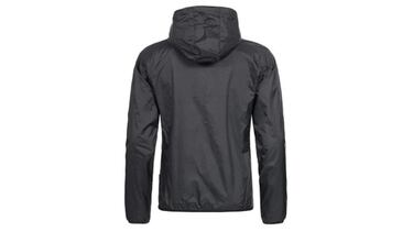 Di adis a la lluvia con este chubasquero para hombre que arrasa