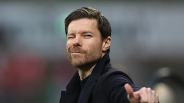 Xabi se frota las manos