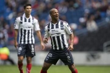 Probablemente el mejor jugador de Monterrey en el 2016 al perderse sólo la final del Clausura 2016. 10 goles en los últimos 12 meses sin ser delantero es un buen balance para el jugador más peligroso en el cuadro de Mohamed.