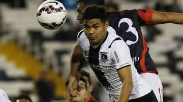 El defensor tuvo un corto paso por Colo Colo, donde apenas disputó dos minutos del Superclásico del 31 de octubre de 2015. Al menos festejó un triunfo 2-0 en el Monumental.