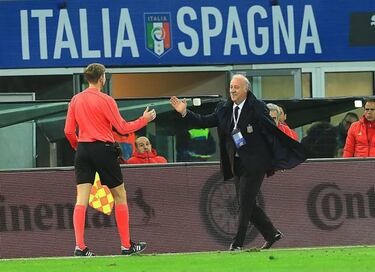 "I wouldn't mind appearing on Piqué's Periscope..."