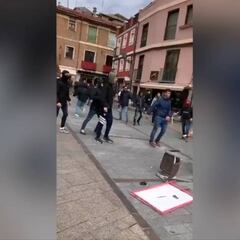 Pelea de ultras de la Cultural y la Ponferradina en el centro de León