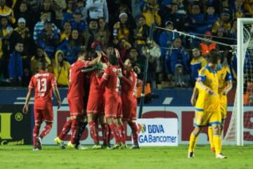 La crónica de la semifinal entre Felinos y Diablos en imágenes