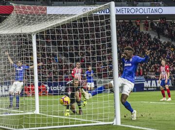 ¡Desmarque de Susaeta para servirle el centro a San José, paradón de Oblak que roza hasta el larguero, pero no le favorece el rebote y Williams marca a puerta vacía! Atlético de Madrid 