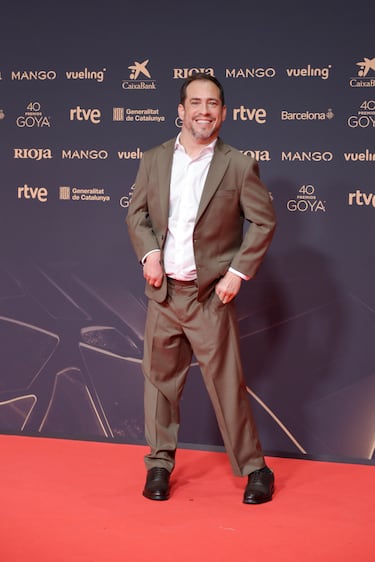 El actor y rapero El Langui posa en la alfombra roja de la 40º edición de los Premios Goya.