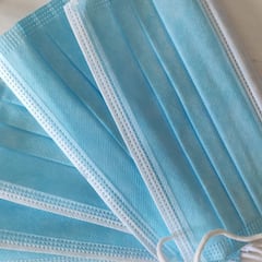 El motivo por el que el Gobierno no bajará todavía el IVA de las mascarillas